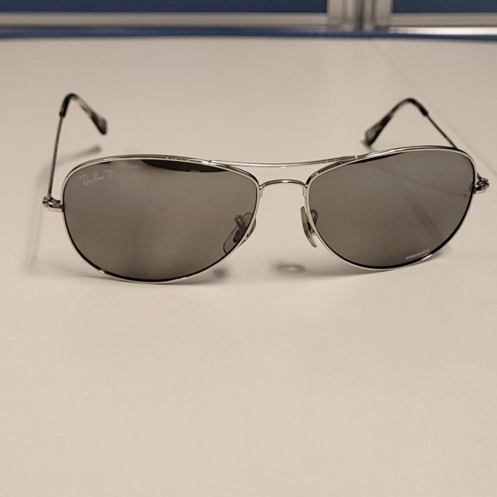 RayBan Polorized Chromance Aviator lightly used AUTHENTIC & FREE SHIPPING